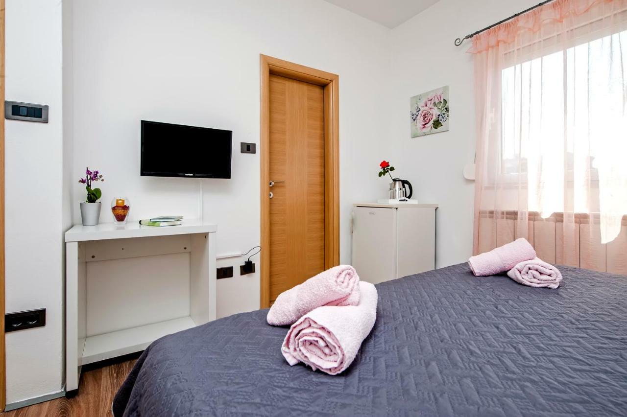 Rooms Mariana Ровинь Экстерьер фото