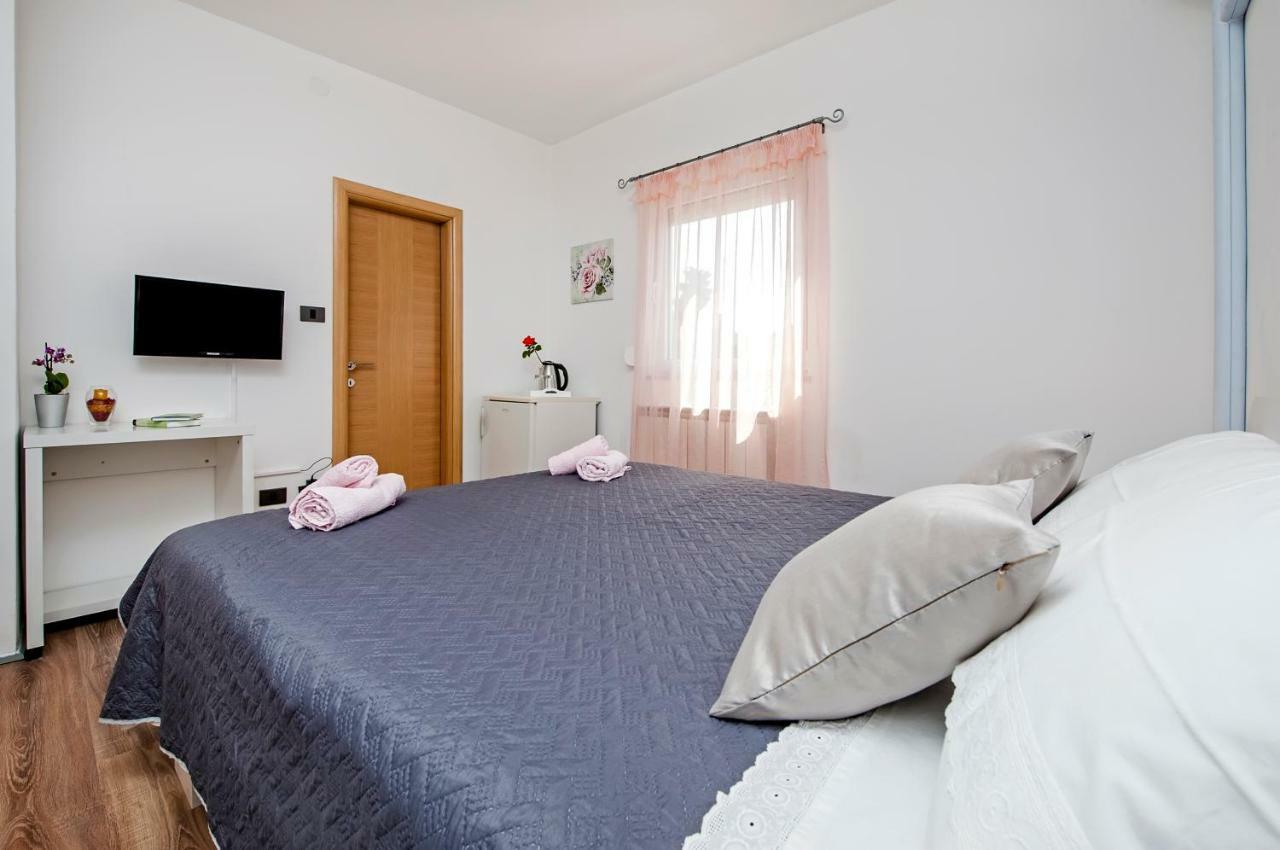 Rooms Mariana Ровинь Экстерьер фото