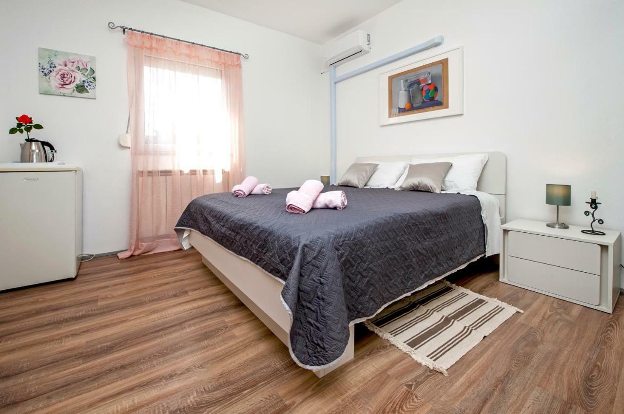 Rooms Mariana Ровинь Экстерьер фото